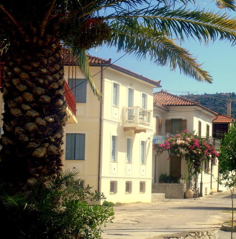 Hotel Argo Galaxidi Exterior foto